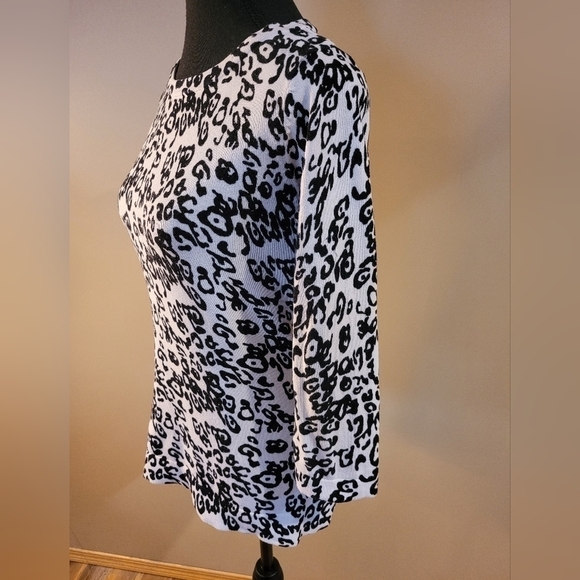 DALIA Sweater, Lightweight, Off-White With Black Pattern, Size Small - Picture 2 of 10